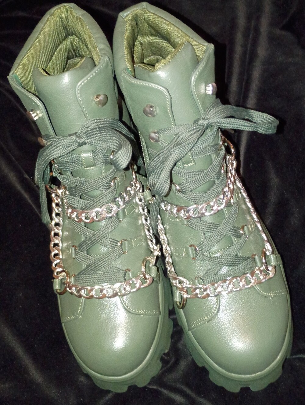 Cape Robbin Emo Platform Boots W/ a 2-inch Chunky Platform Sole Size 10 NWT